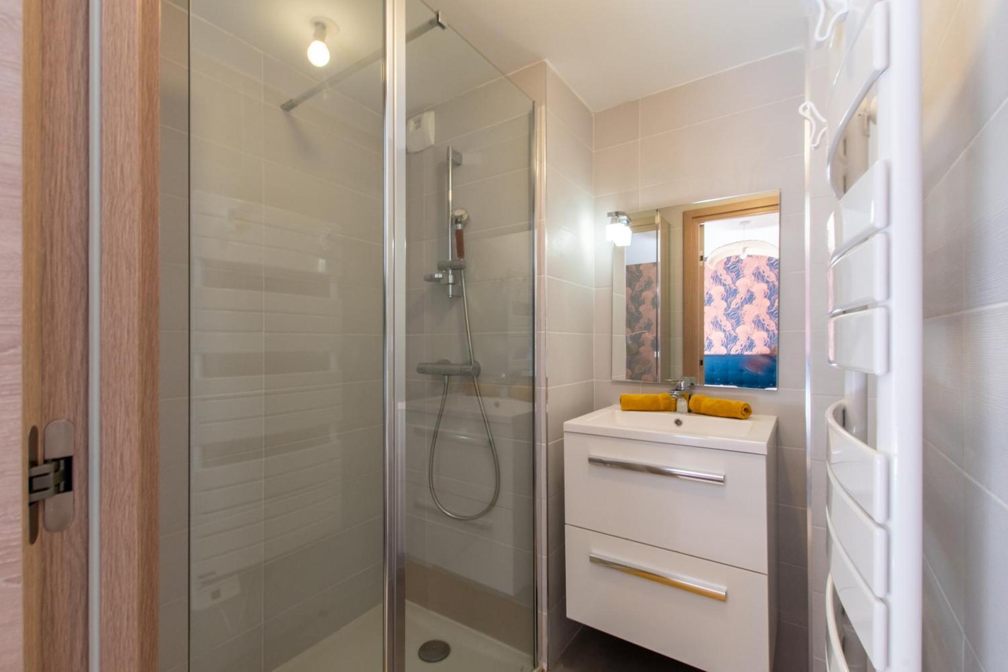 LUXURY MIND - VUE MER - CENTRE VILLE - PARKING - ROOFTOP - NEUF - CoHôteConciergerie La Grande Motte Exterior foto