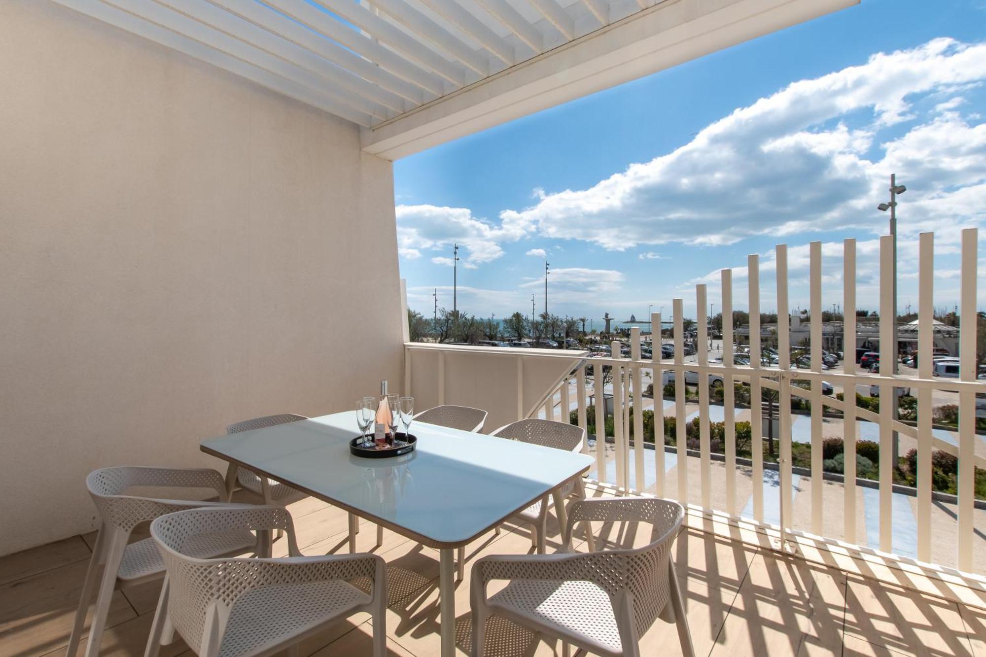 LUXURY MIND - VUE MER - CENTRE VILLE - PARKING - ROOFTOP - NEUF - CoHôteConciergerie La Grande Motte Exterior foto